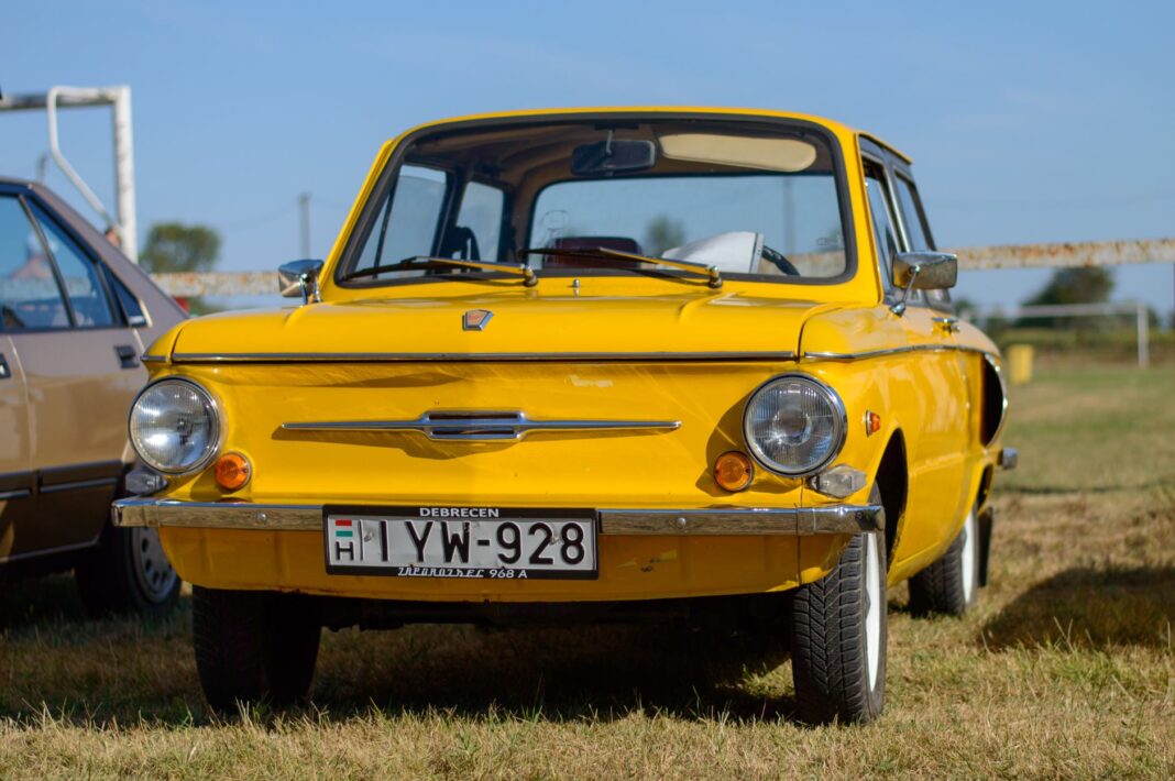 Paliwo E10 w starszych autach: lista modeli i ryzyko tankowania nowej benzyny 95 Paliwo E10 w starszych autach: lista modeli i ryzyko tankowania nowej benzyny 95